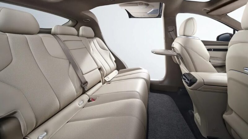 First Class Seat 143 (degrees) Adjustable